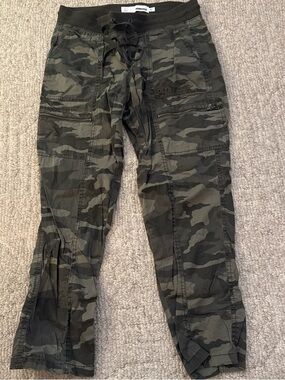 Sonoma Women’s Camo Utility Cargo Pants - Olive Green